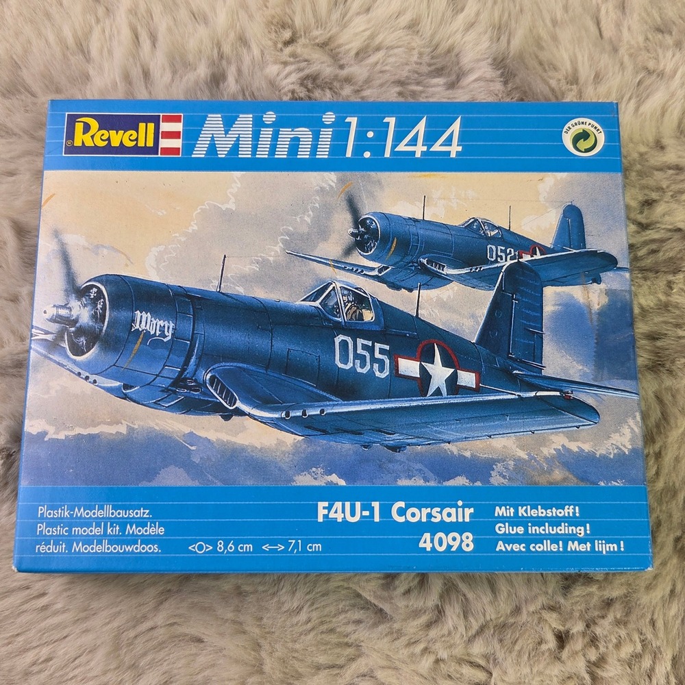 Revell 4098 Mini 1:144 F4U-1 Corsair Model Kit Sealed 1992